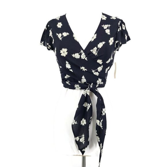 New Flynn Skye Thats a Wrap Crop Top Flutter Womens XS Black White Floral Rayon - Picture 1 of 6